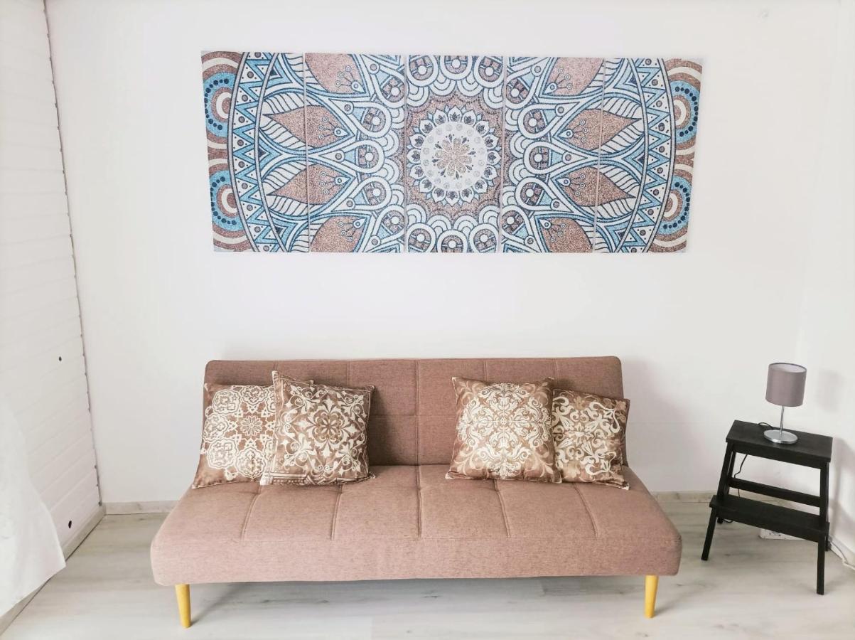Kleine Ferienwohnung Mit Terrasse Am Waldrand Шьонау Екстериор снимка